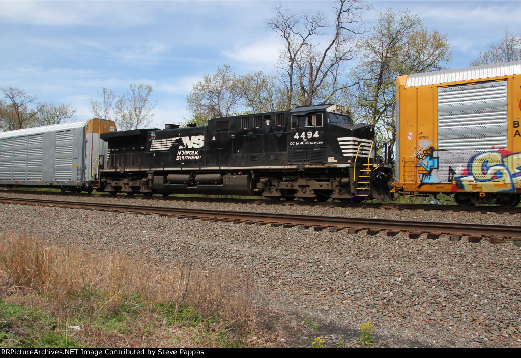 NS 4494 as a mid-train DPU on train 18N